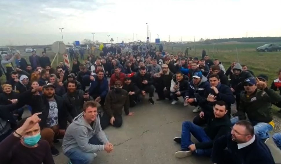 Mii de români blocați la granița Ungariei: 'Suntem disperați, nu mai avem apă'