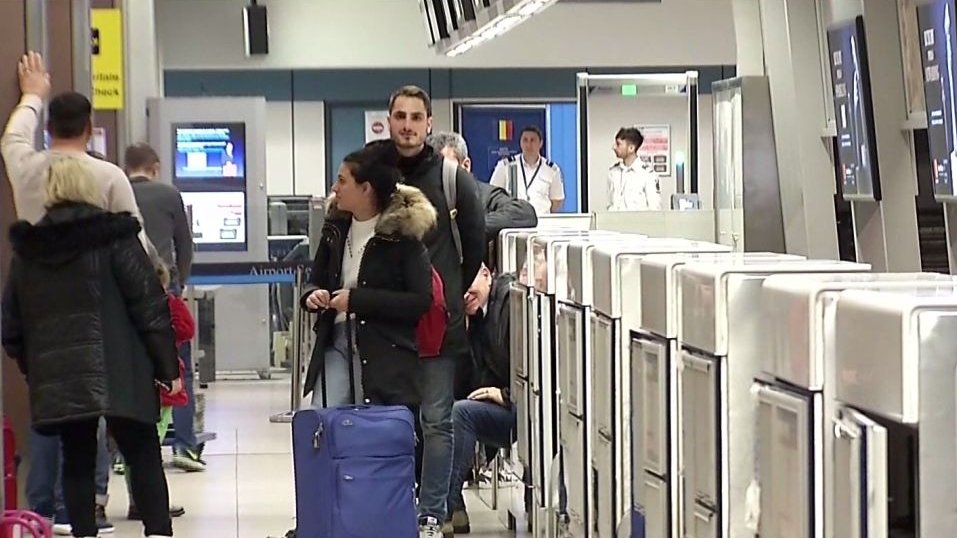 Aeroporturile din România sunt aproape pustii din cauza coronavirusului - VIDEO