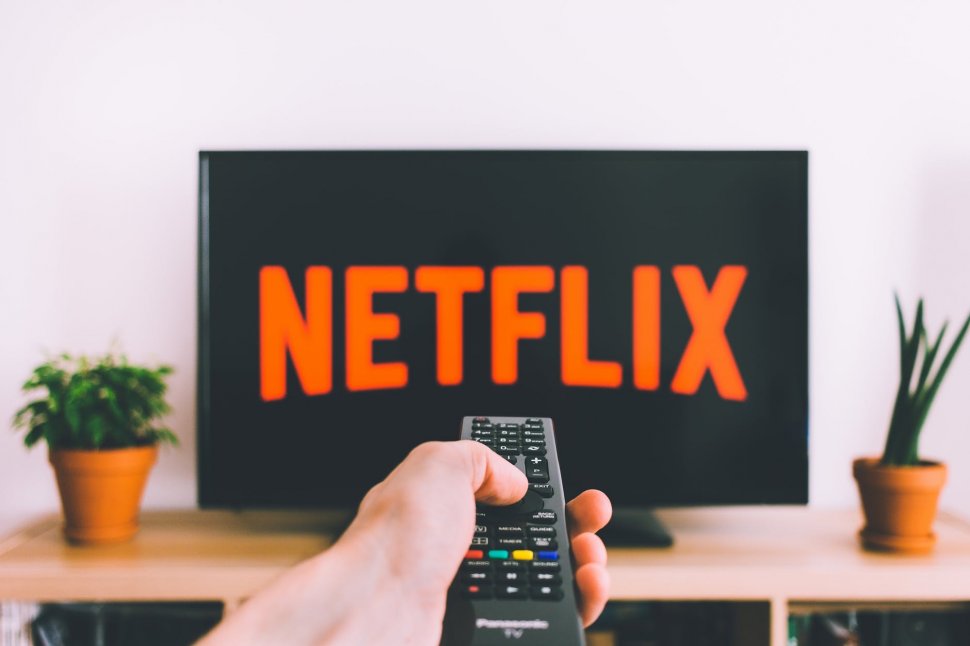 Uniunea Europeană cere Netflix să nu mai emită HD. Internetul ar putea fi afectat din cauza fluxului uriaș