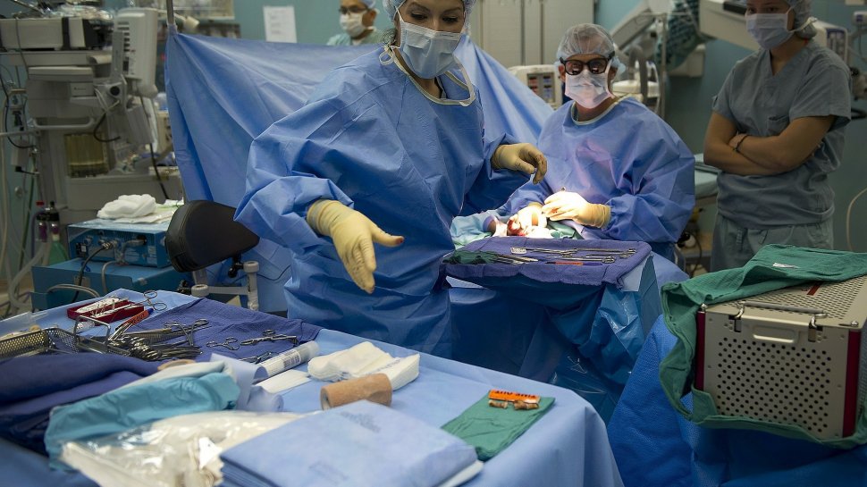 O asistentă medicală din Italia s-a sinucis. Femeia trata pacienții cu coronavirus și avea simptome specifice virusului