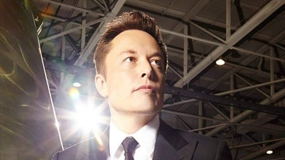Elon Musk a anunțat că începe distribuirea de măști și sisteme de ventilație către spitalele în care e nevoie