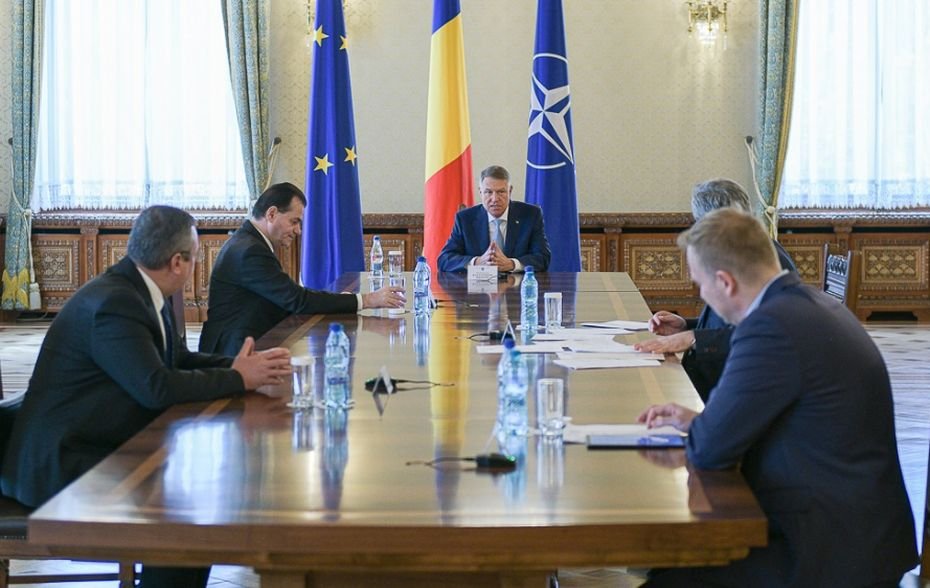 Președintele Klaus Iohannis, ședință cu Orban, Vela și Costache pe tema COVID - 19