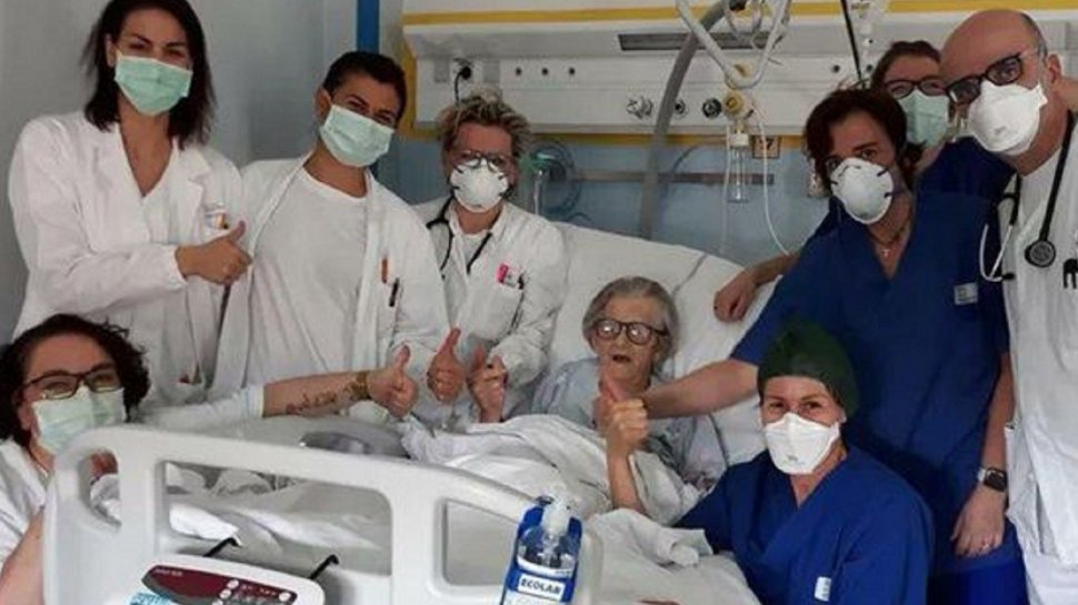O bătrână de 95 de ani, cel mai vârstnic pacient care s-a vindecat de coronavirus în Italia