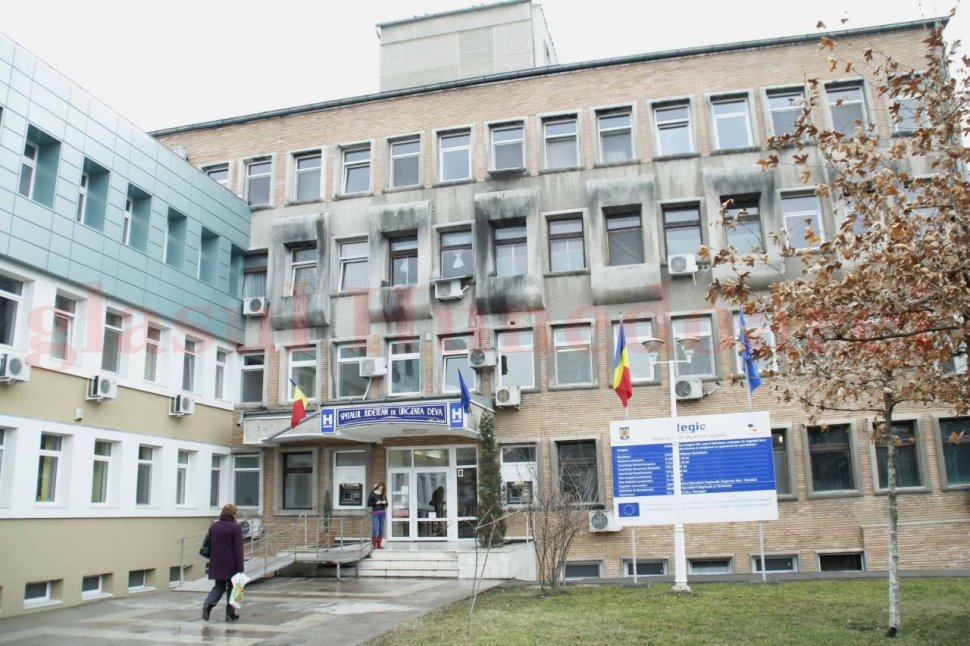 Managerul Spitalului Județean Deva, suspendat din funcţie după ce mai mulți medici au fost diagnosticaţi cu coronavirus
