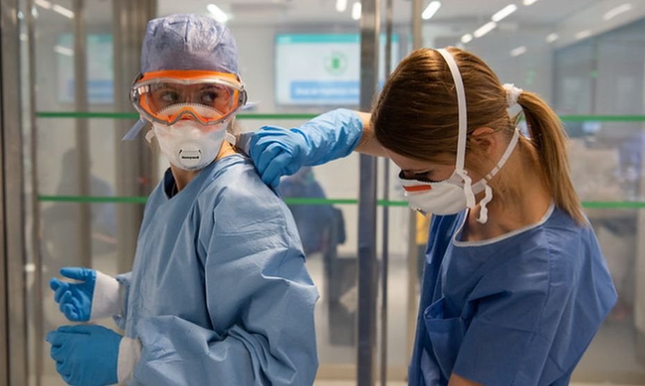 Mai multe cadre medicale de la Spitalul Universitar, infectate cu coronavirus. Toţi medicii vor fi testaţi