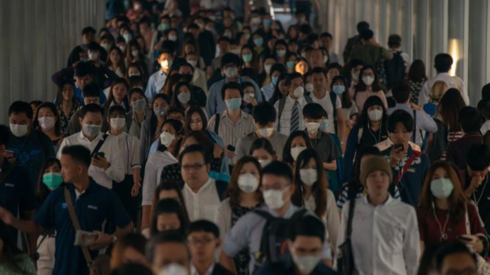 Virusologii din Asia trag un semnal de alarmă. "Este o imensă greșeală că milioane de europeni nu poartă mască"