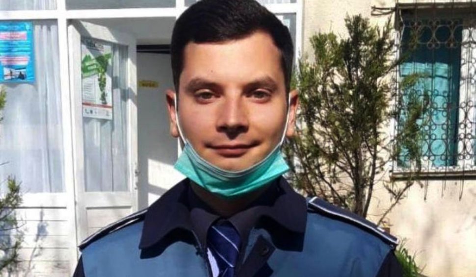 Un tânăr polițist din Mureș a cumpărat pâine pentru toți bătrânii din comună: 'Mulțumim, om cu suflet mare'