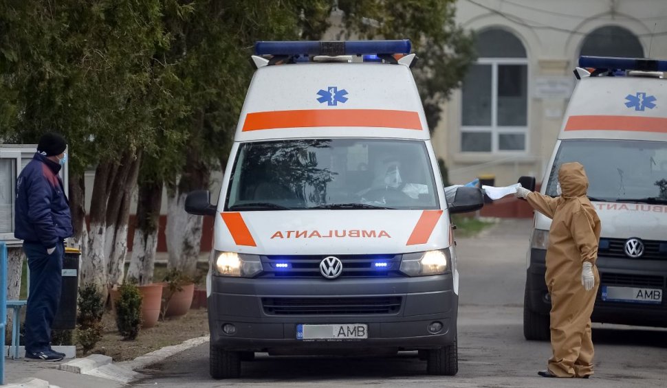 O femeie bolnavă a fost plimbată între spitale, în Constanța, de teamă că ar fi infectată cu coronavirus