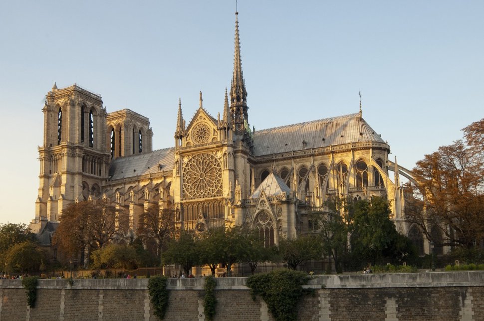 Catedrala Notre Dame, redeschisă pentru o slujbă de Paște 