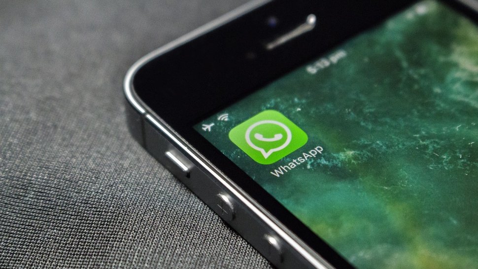 WhatsApp limitează numărul de redirecționări permise.  Este cea mai severă restricție impusă până acum