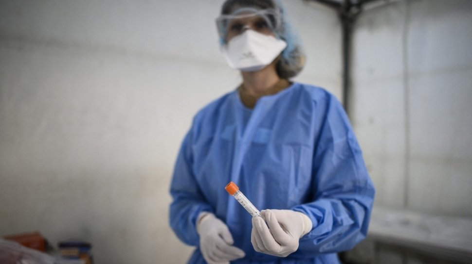 Anchetă epidemiologică la spitalul din Pitești, după ce un medic infectat a mers la muncă deși avea simptome