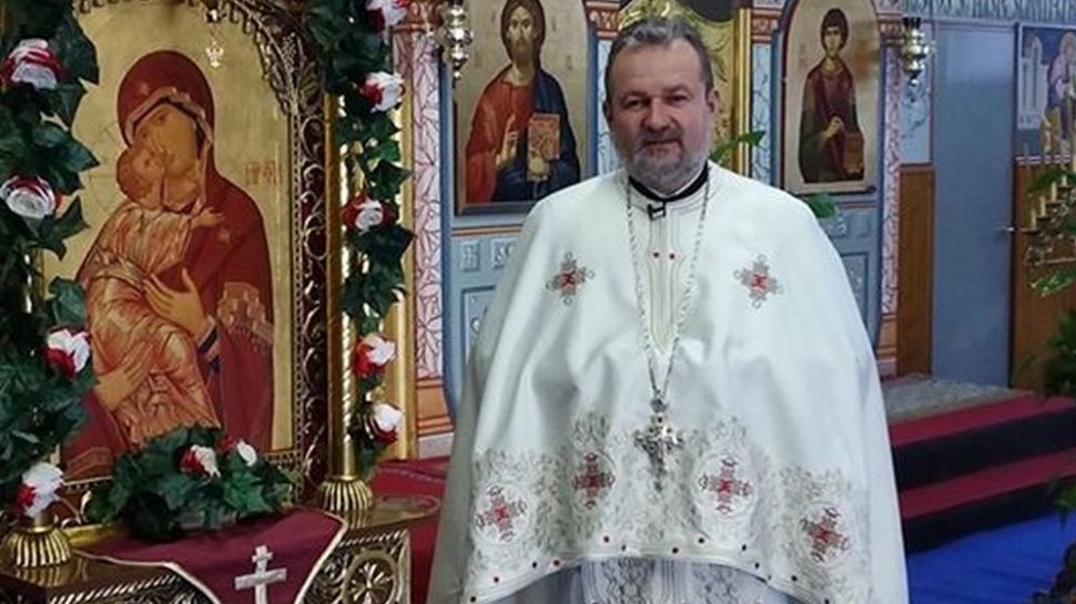Un preot român din Spania l-a comparat pe Klaus Iohannis cu Iuda: „Suntem obisnuiți să ne purtăm crucea”