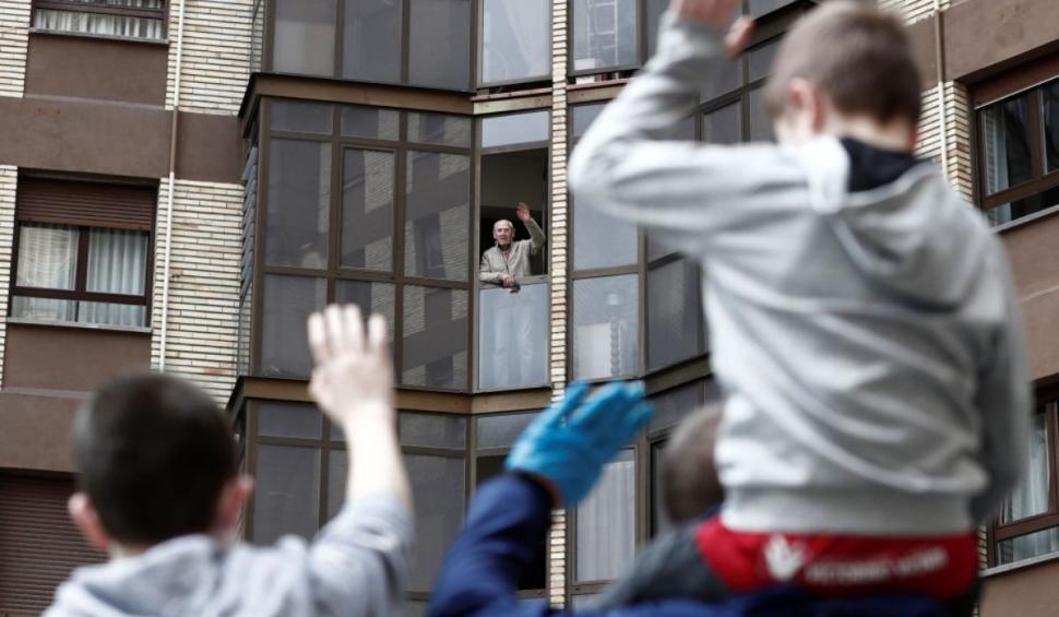 Copiii din Spania au ieșit din case pentru prima dată, după șase săptămâni de izolare 658563