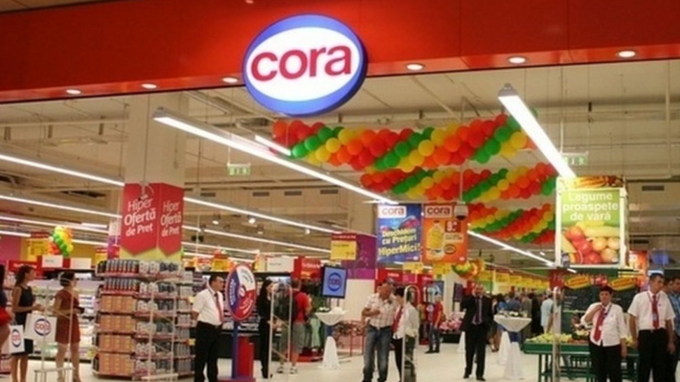 Directorul unui magazin Cora, confirmat cu COVID-19