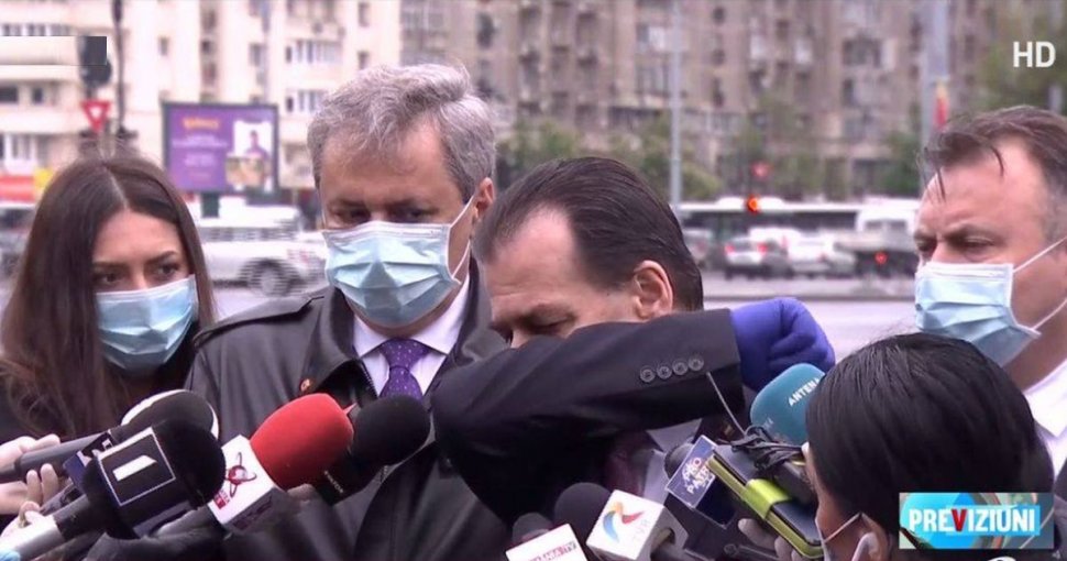 Orban şi-a dat jos masca în stradă, i-a dat-o lui Vela să i-o ţină şi apoi şi-a pus-o din nou pe faţă (Video)