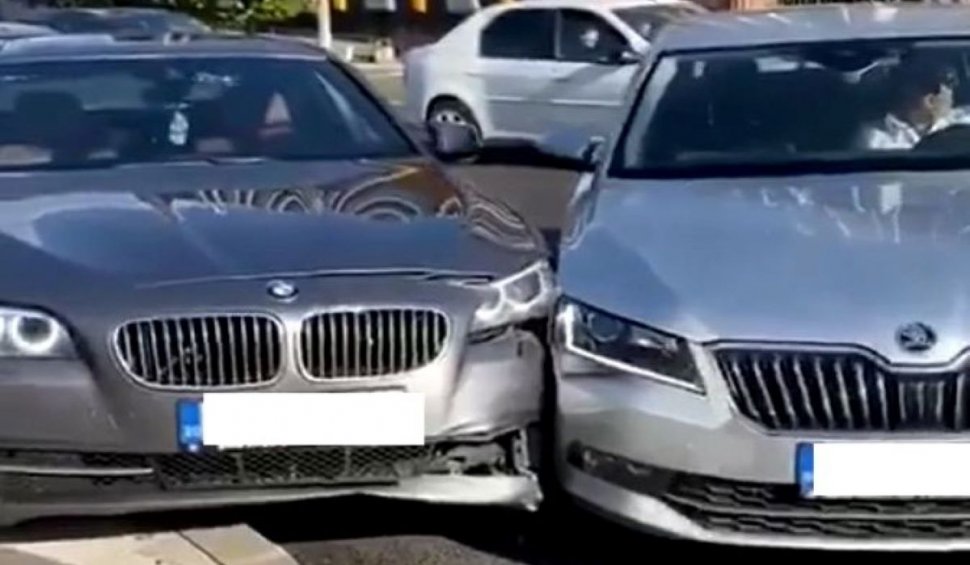 Răzbunare la Galați: un șofer gelos lovește mașina în care se afla femeia pe care o hărțuia 