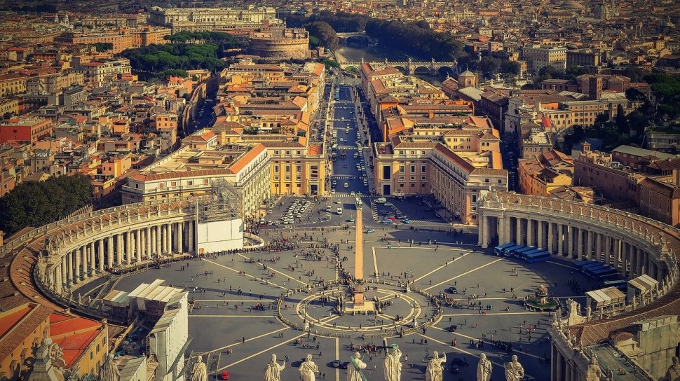 Pandemia a afectat puternic finanțele Vaticanului 