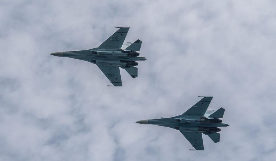 Bombardiere și avioane de vânătoare rusești, interceptate de MiG-urile românești deasupra Mării Negre