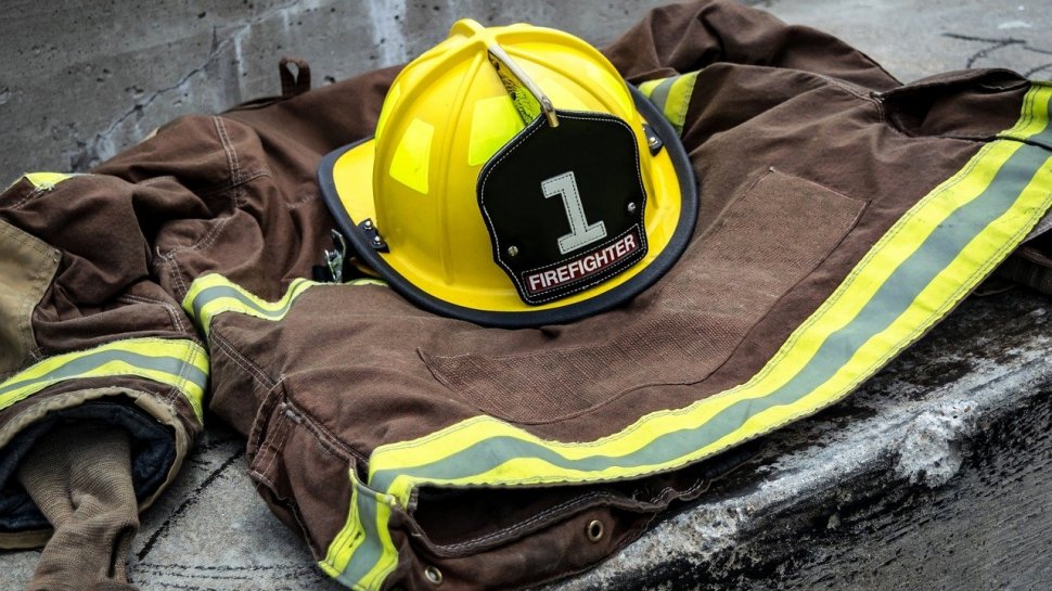 Un pompier aflat în timpul liber a încercat, fără succes, să salveze un tânăr căzut în fântână, în județul Alba