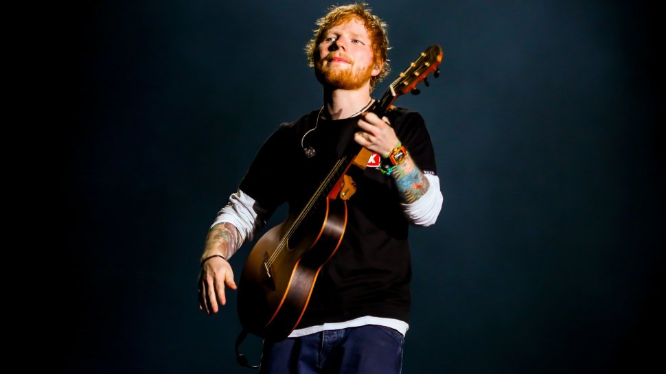 Ed Sheeran a dormit timp de doi ani la metrou, apoi şi-a achitat cash cele 27 de case