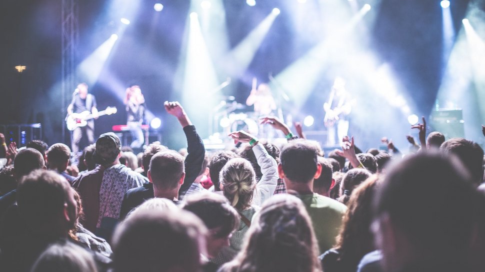Devine oficial: Concertele și festivalurile cu peste 1.000 de persoane, interzise pe tot parcursul verii