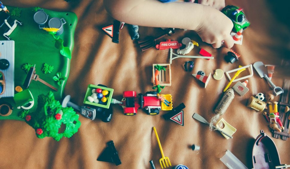 Amenzi record aplicate comercianților de jucării periculoase pentru sănătatea copiilor