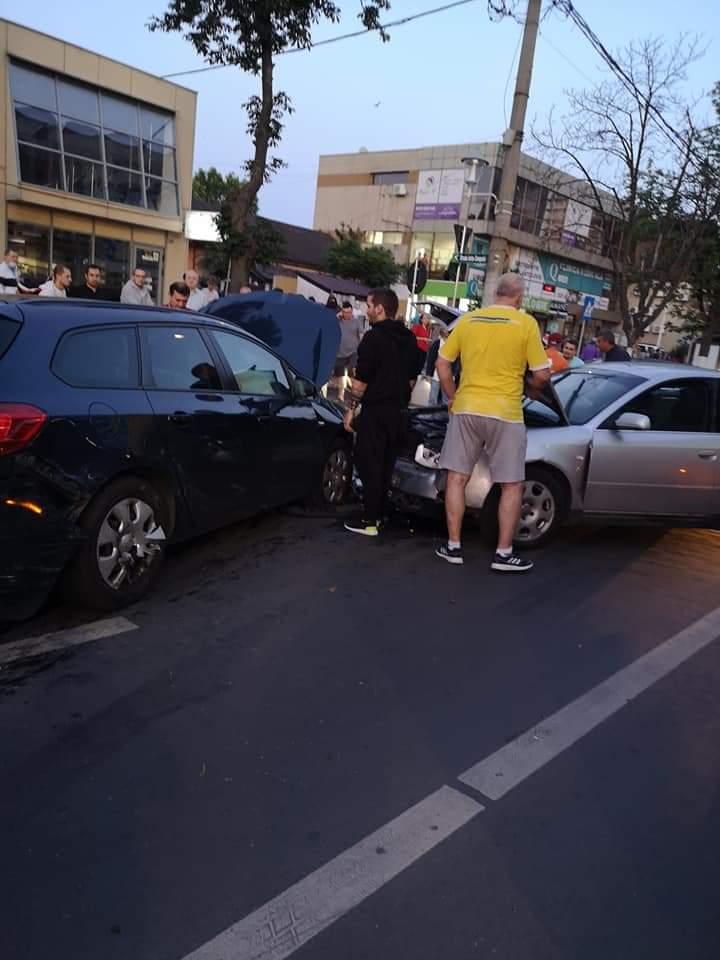 Accident cu 6 mașini, miercuri seară, în Capitală  665838