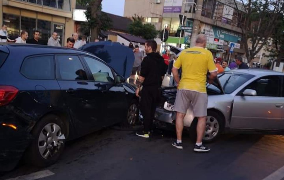 Accident cu 6 mașini, miercuri seară, în Capitală 