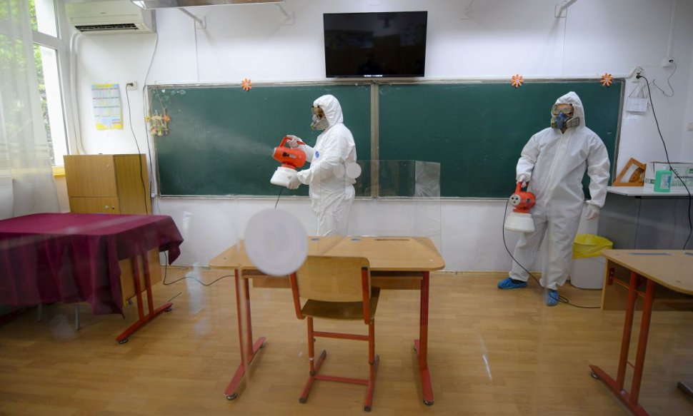 Caz de coronavirus, la o școală din Iași. Elevii vor învăţa de acasă pentru examenele naţionale  