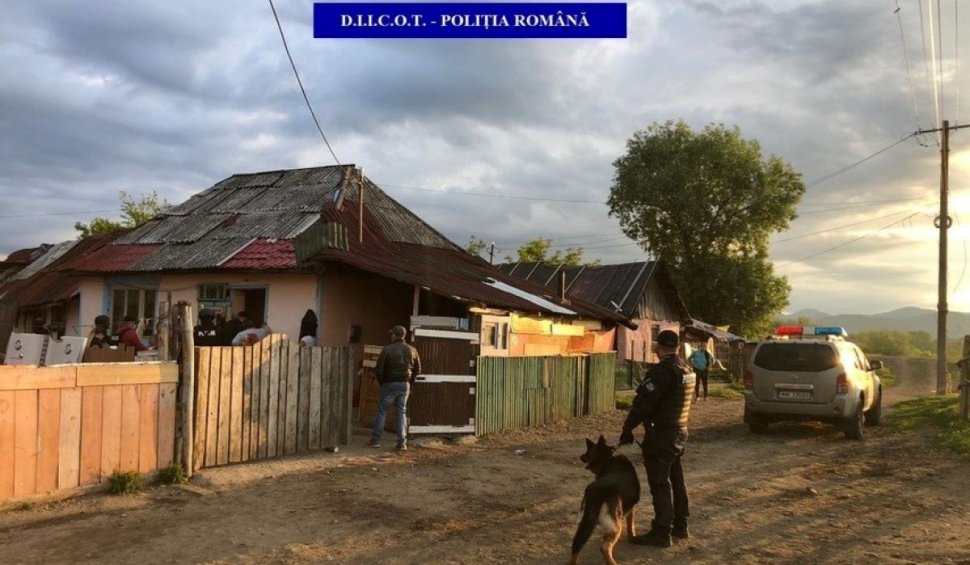 Bărbați cu handicap, bătuți și transformați în sclavi într-o gospodărie din Maramureș