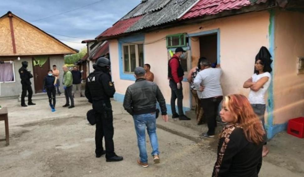 Bărbați cu handicap, bătuți și transformați în sclavi într-o gospodărie din Maramureș 666010