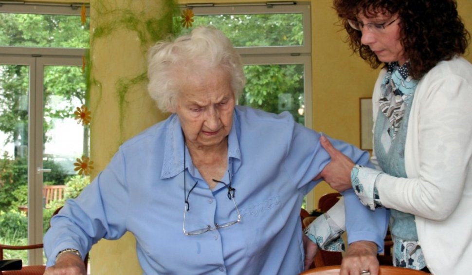 Bunica elevului cu coronavirus, testată pozitiv înainte de a se îmbolnăvi nepotul său