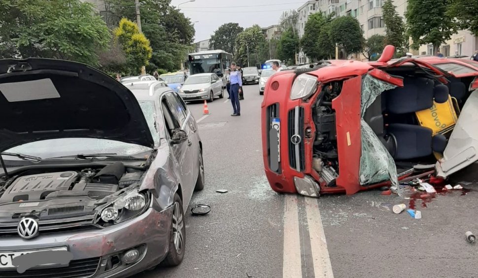 Un tânăr din Constanța a murit într-un accident provocat de o șoferiță de 70 de ani