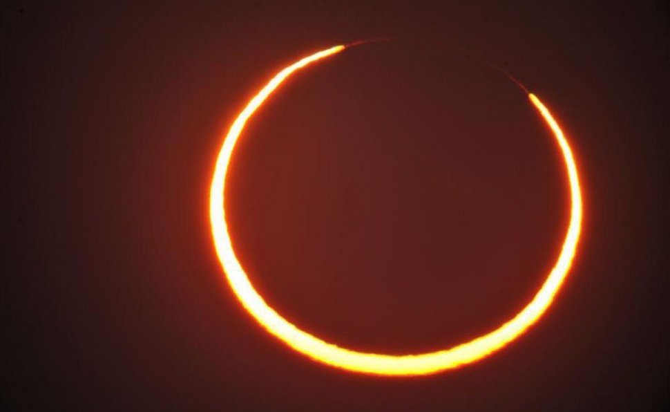 Eclipsă de Soare, vizibilă astăzi în România. Când este punctul maxim şi de unde poate fi văzută cel mai bine