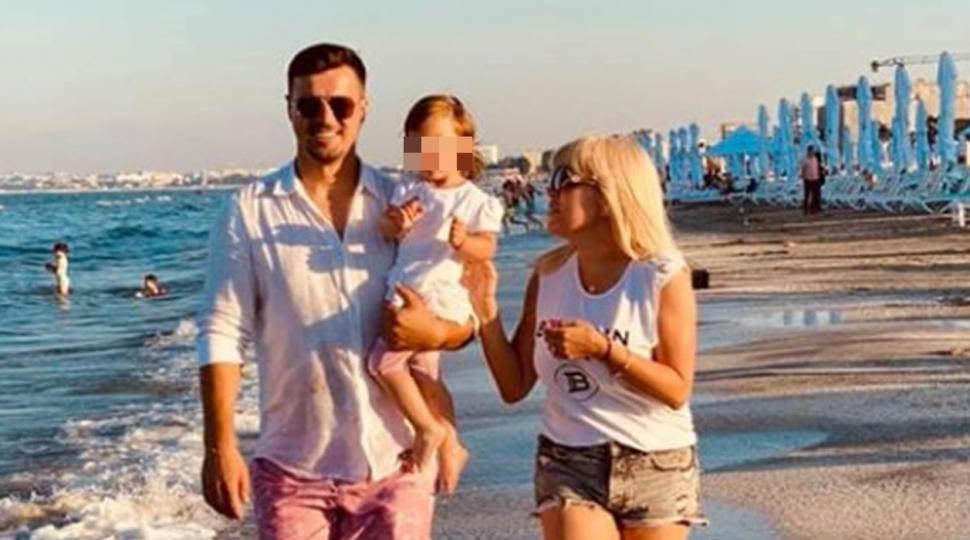 Elena Udrea nu mai apare așa la plajă! Cum arată ultima fotografie de familie 669296