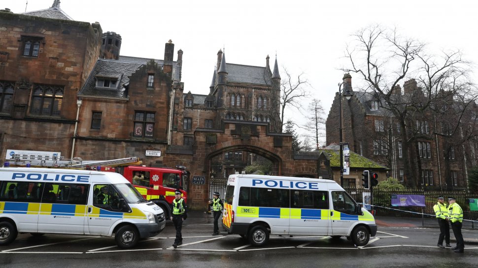 Posibil atac terorist în centrul oraşului Glasgow. Cel puţin trei oameni au fost uciși