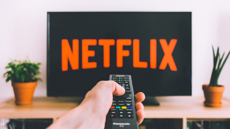 Netflix schimbă tariful la abonamente! Utilizatorii au primit pe mail anunțul