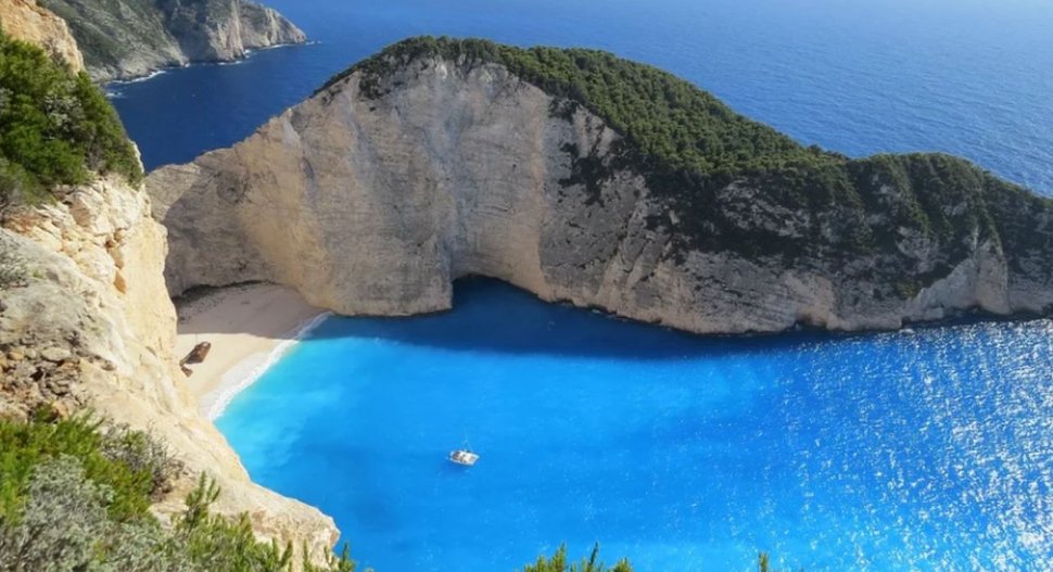Tot ce trebuie să știi dacă intenționezi să pleci în vacanță în Grecia. ATENȚIE la restricții, o singură vamă este deschisă