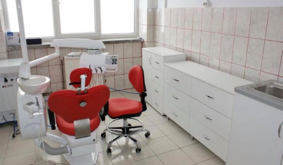 Primăria Capitalei redeschide cabinetele stomatologice pentru elevi. Unde pot merge copiii pentru tratament gratuit