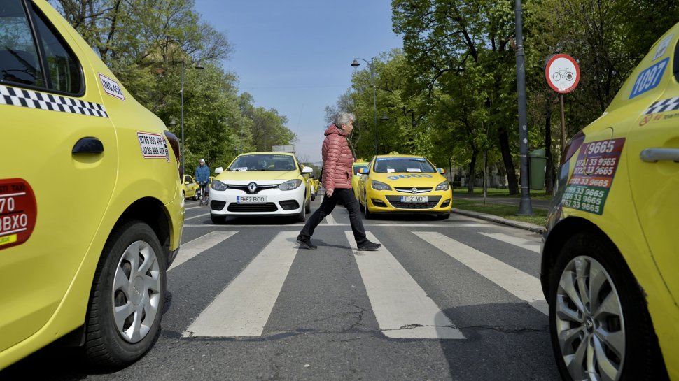 "Maimuța" descoperită la razie! Cum își înșală clienții taximetriștii din București