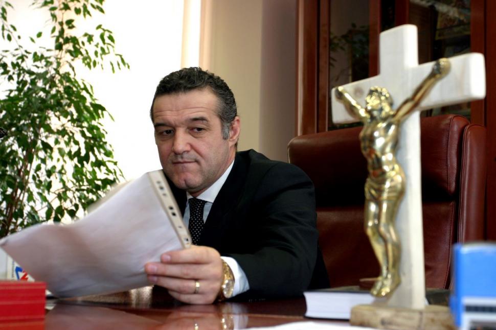 Cu ce se ocupa Gigi Becali înainte de Revoluție si ce studii are acesta. Totul despre latifundiarul din Pipera  671208