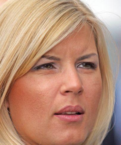 De nerecunoscut! Cum arăta Elena Udrea în tinerețe. Era brunetă și avea părul creț - Galerie FOTO 671336