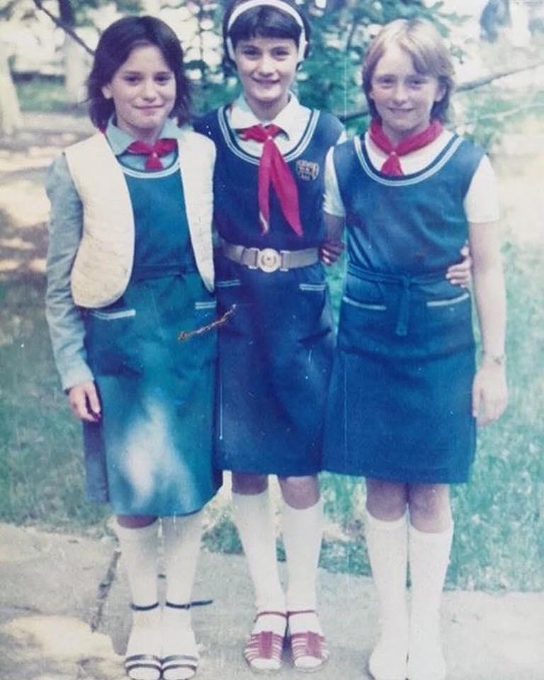 Nu mai seamănă cu ea. Cum arăta Andreea Esca acum 30 de ani și ce studii are de fapt vedeta Pro Tv. FOTO 671390