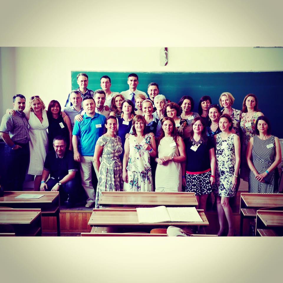 Nu mai seamănă cu ea. Cum arăta Andreea Esca acum 30 de ani și ce studii are de fapt vedeta Pro Tv. FOTO 671391