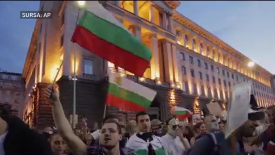 Un nou protest de amploare în Bulgaria! Mii de manifestanți au ieșit în stradă să-și strige nemulțumirile