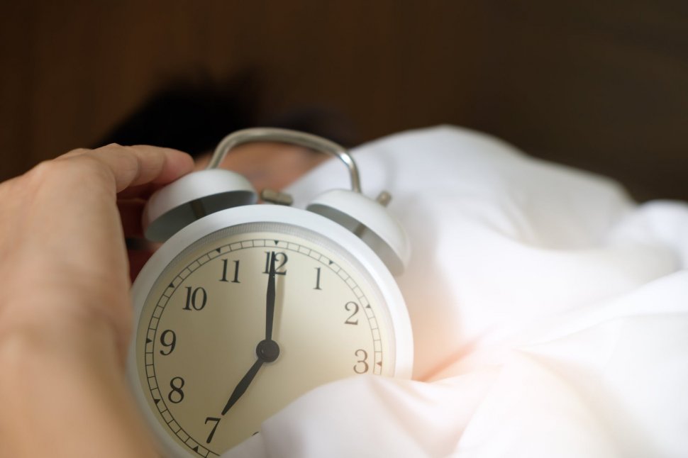 5 motive pentru care ar trebui să luați ulei CBD pentru tratarea insomniei