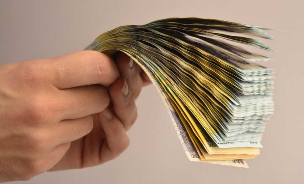 Bugetarii, în top 10 salarii mari din România. Aceștia au venituri mai mari decât cei din mediul privat