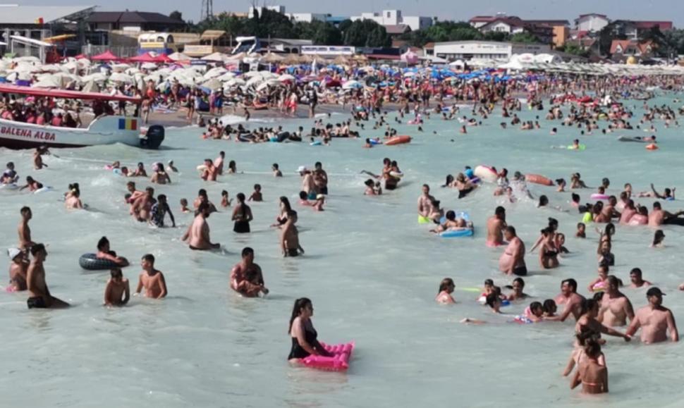 FOTO! Weekend aglomerat pe litoralul românesc! Plajele, invadate de zeci de mii de turiști - Imagini incredibile