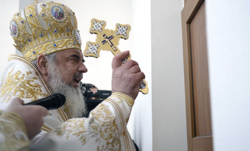 Cum a apărut Patriarhul Daniel la un eveniment public, în plină pandemie - GALERIE FOTO