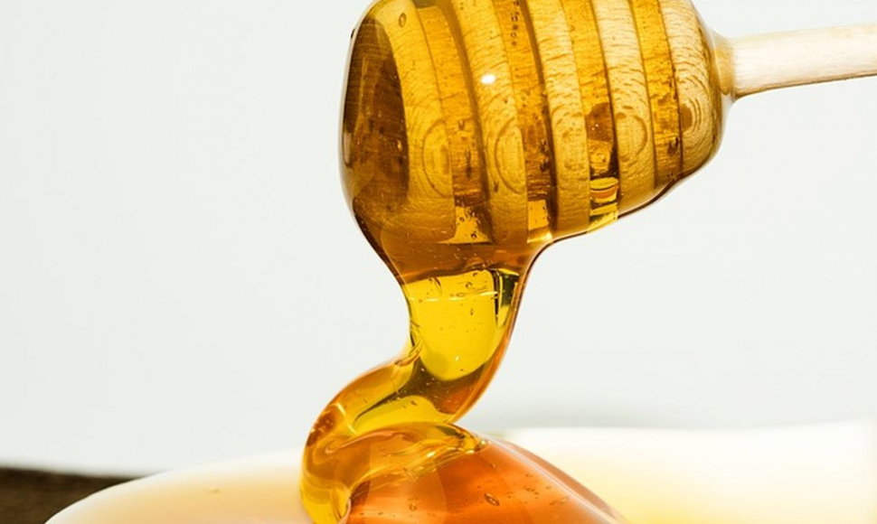 Nu mai mânca acest tip de miere! Este toxică și-ți poate provoca ravagii în organism! Cum faci diferența între mierea naturală și cea contrafăcută